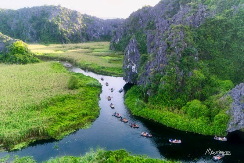 Reserva natural de Van Long. Authentik Vietnam